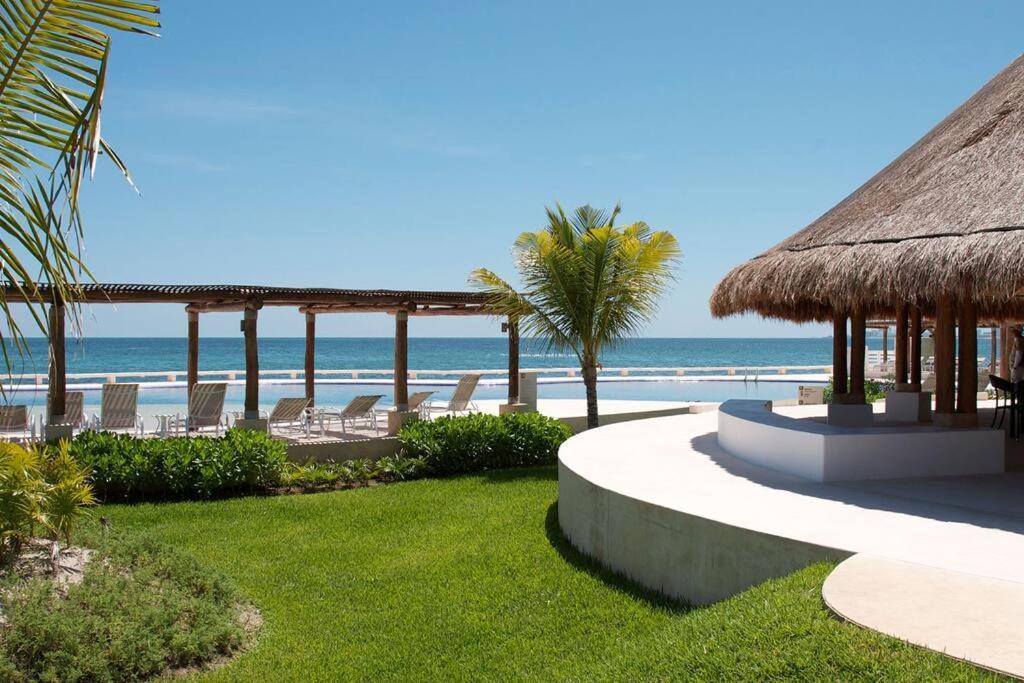 Reef Beachfront 3Bdr Apartment By Casa Paraiso Cancún Kültér fotó